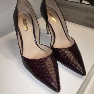 Louise et Cie Bordeaux embossed leather pumps